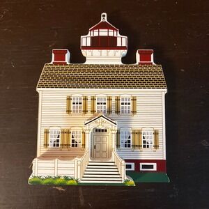 Shelia's 1995 Yaquina Bay Light Newport Oregon Wooden Shelf Sitter Miniature